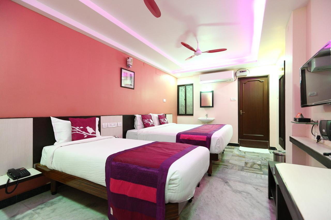 Lotus Hotel 3*